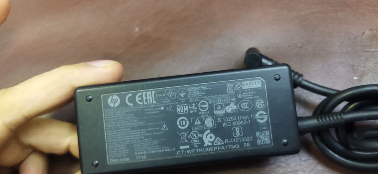 آدابتور اصلی اچ پی   45W    19.5V     2,31A  سوزنی سرآبی